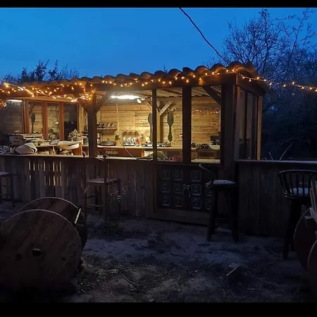 Yourte 20 M2 Dans Ecolieux En Cours * Ponteilla