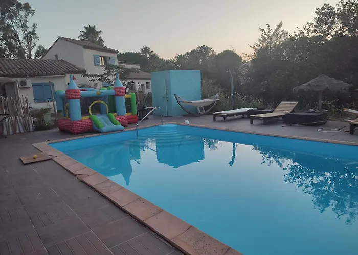 Yourte 20 M2 Dans Ecolieux En Cours Campo de lujo